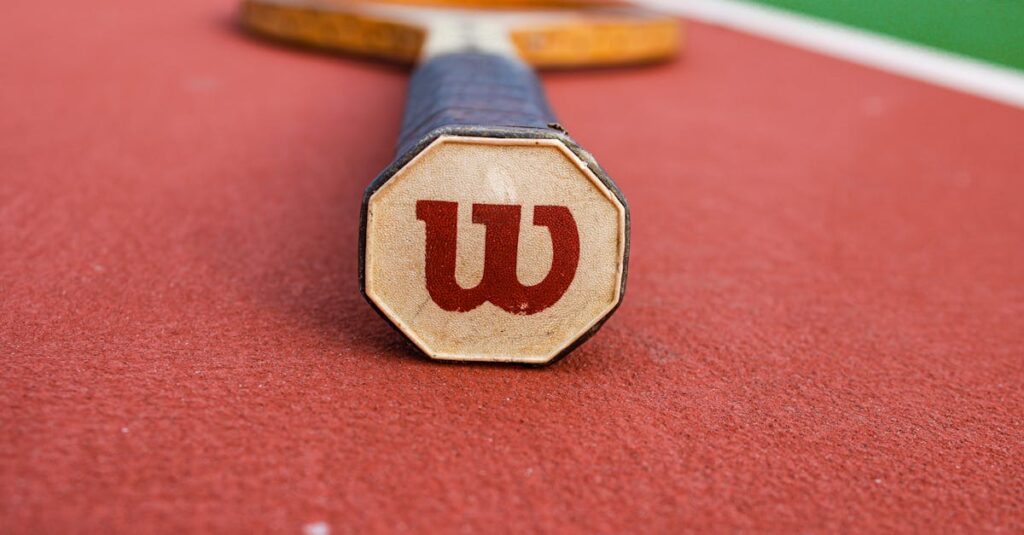 découvrez comment choisir la taille de grip parfaite pour votre raquette de tennis. améliorez votre confort et votre performance sur le terrain grâce à nos conseils sur les dimensions appropriées et leur impact sur votre jeu.