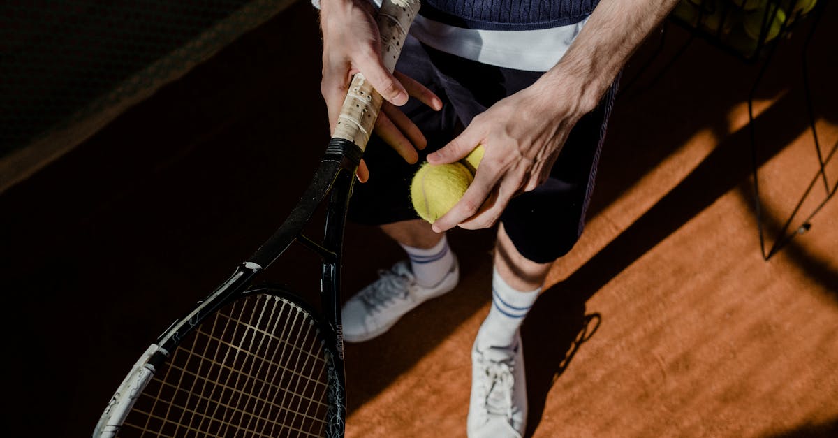 découvrez comment choisir la bonne taille de raquette de tennis pour améliorer votre jeu. guide complet sur les tailles, conseils pour adultes et enfants, et astuces pour sélectionner la raquette idéale.
