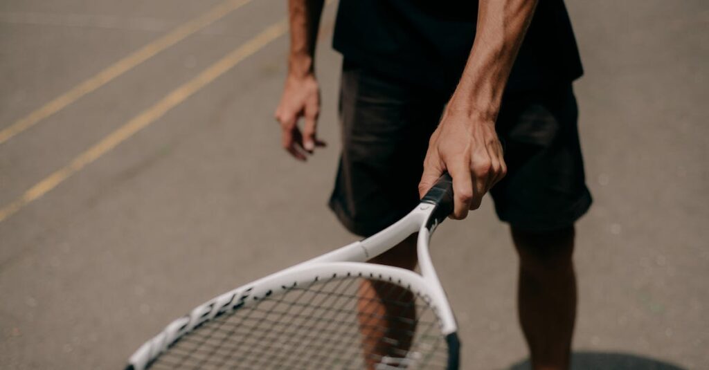 découvrez comment choisir la meilleure poignée de raquette de tennis pour améliorer votre prise en main, votre confort et votre performance sur le court.
