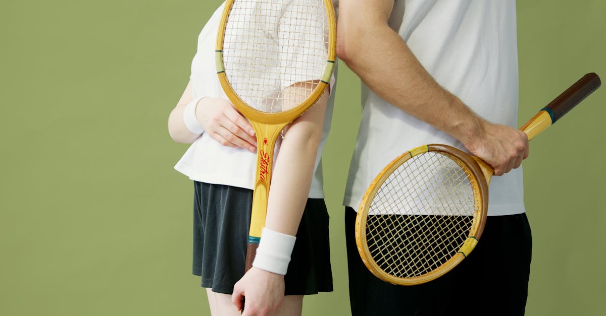 découvrez notre sélection de raquettes de tennis alliant performance et confort, adaptées à tous les niveaux pour améliorer votre jeu sur le court.