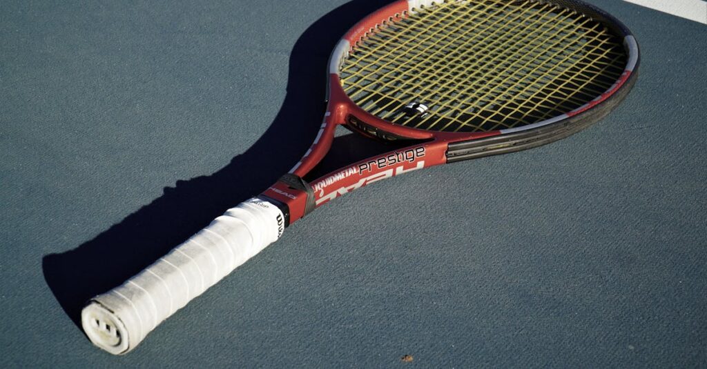découvrez comment la tension des cordes de tennis influence votre jeu et améliorez vos performances avec nos conseils experts.