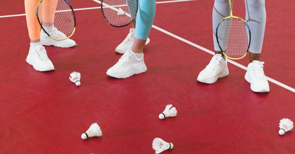 découvrez tout sur le badminton : règles, techniques, équipements et conseils pour améliorer votre jeu et profiter pleinement de ce sport dynamique et accessible à tous.