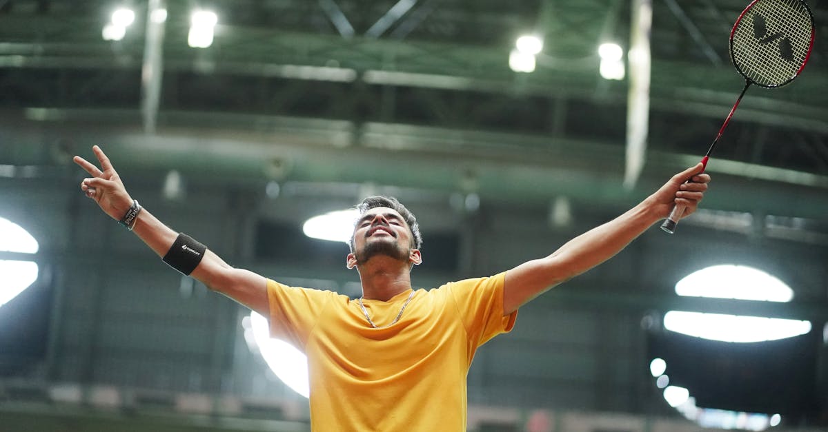 découvrez tout sur le badminton : règles, techniques, équipements et conseils pour améliorer votre jeu, que vous soyez débutant ou joueur confirmé.