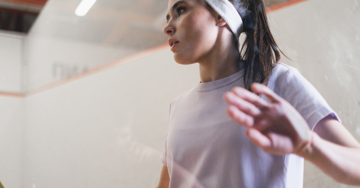 découvrez tout sur les sports de raquette : règles, techniques, équipements et conseils pour améliorer votre jeu au tennis, badminton, squash et plus encore.