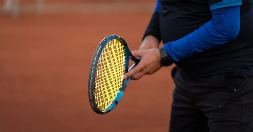 réparation de manche de raquette de tennis : redonnez confort et performance à votre équipement avec notre service expert.